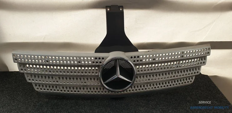geperforeerde-grille-w169-a-klasse-sport-1698801183-origineel-gebruikt-2005-2012 — foto 2