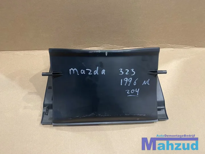 mazda-323-f-dashboardkast-la-handschoenenkast-1994-1998 — foto 2