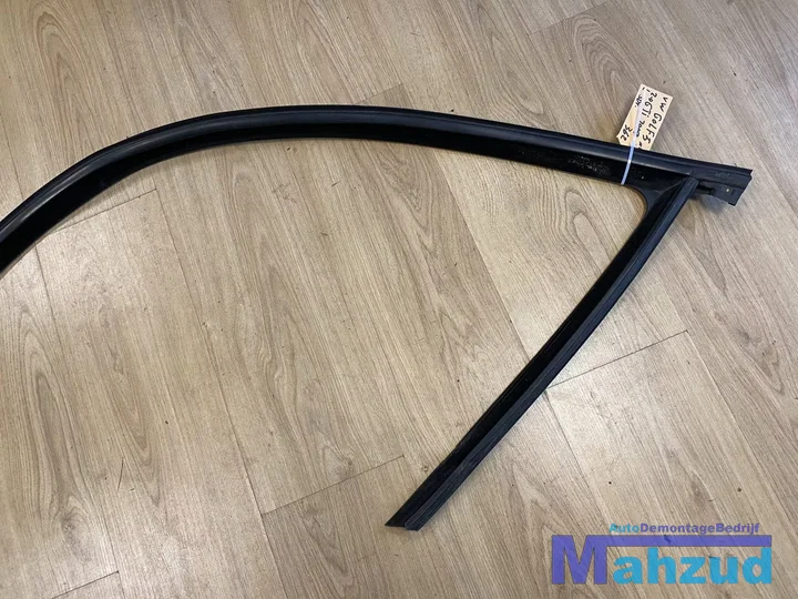vw-golf-5-links-3-deurs-deur-raamrubber-deur-20032009 — foto 3