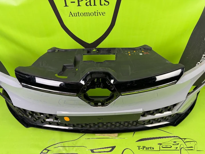 renault-megane-etech-voorbumper-e-tech-bumper-grille — foto 5