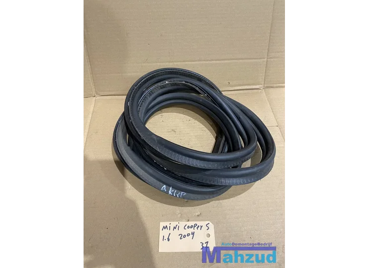 MINI COOPER S ONE Achterklep rubber 2001-2006