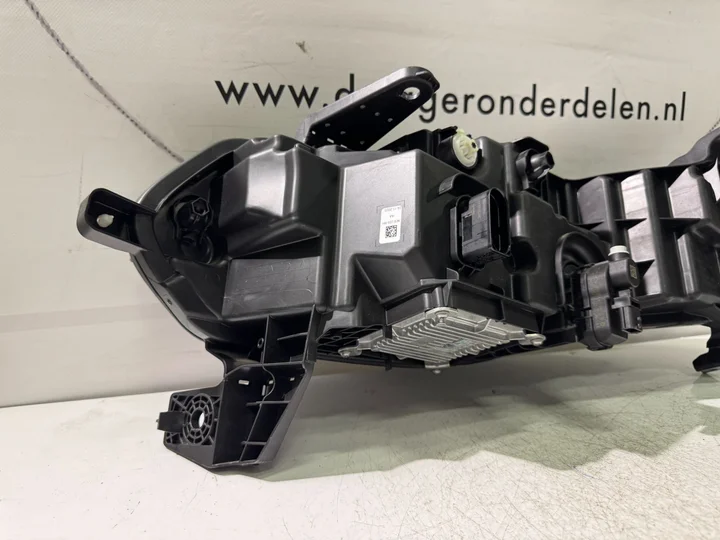 renault-megane-etech-led-koplamp-rechts-260105882r-2022 — foto 6