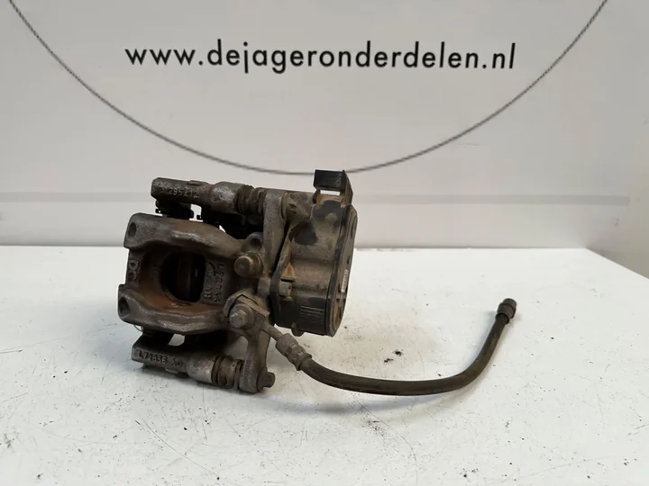mercedes-a-b-cla-gla-glb-remklauw-a2474230398-linksachter — foto 2