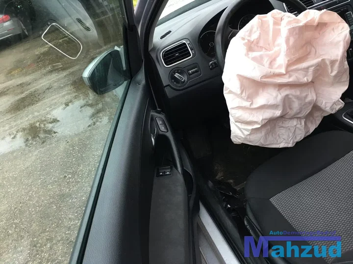 2011-vw-polo-6r-12-tdi-cfw-cfwa-la7w-onderdelen-demontage — foto 27