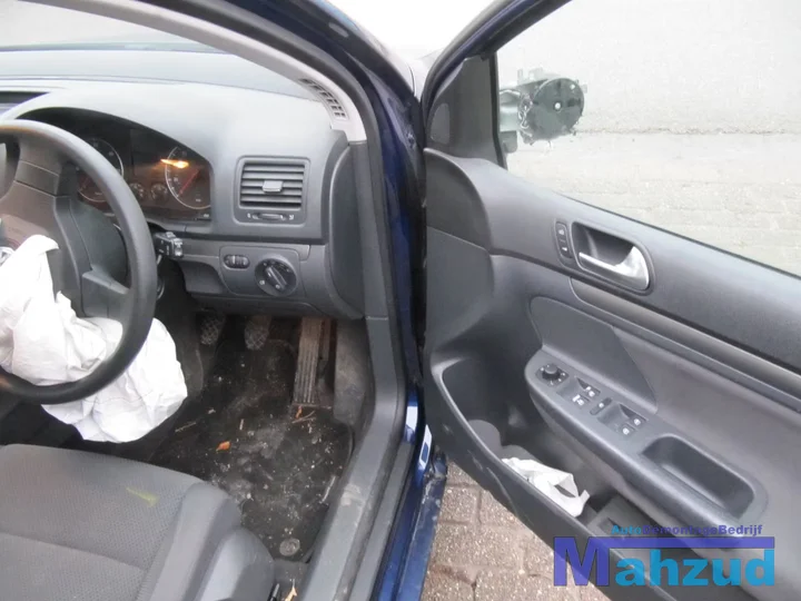 2008-volkswagen-golf-5-19-tdi-demontage-sloop-117 — foto 9