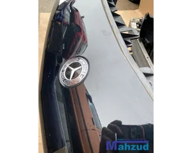2018-mercedes-cla-w117-facelift-voorkop-voorbumper-zwart — foto 12