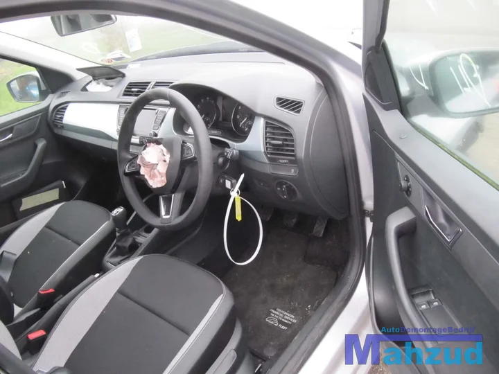 skoda-fabia-3-nj3-10-motorblok-chy-chyb-motor — foto 9