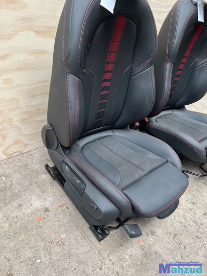 bmw-1-serie-f40-sport-interieur-zwart-leer-2019 — foto 8