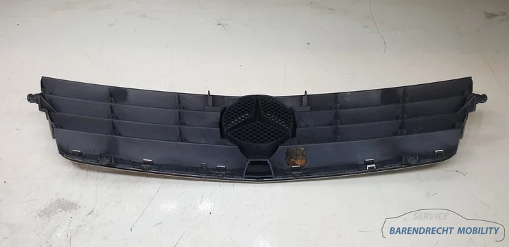grille-mercedes-cl203-w203-sportcoupe-grijs-metallic-a2038800383-origineel-gebruikt-2001-2006 — foto 5