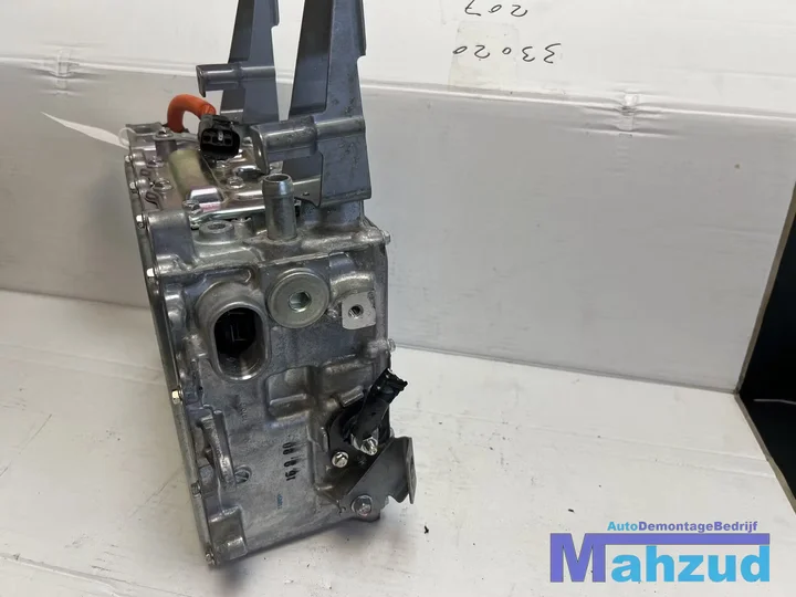 mitsubishi-outlander-phev-20-16v-acculader-w005t70271 — foto 3