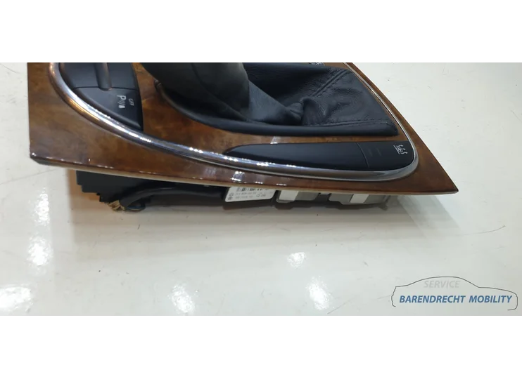mercedes-w211-s211-e-klasse-elegance-pook-knop-pookknop-a2112671110-zwart-bruin-houten-inleg-origineel-nette-staat-gebruikt-versnellingspookknop-schakelpookknop-schakelen-2002-2003-2004-2005-2006-2007-2008-2009-barendrecht-mobility-service