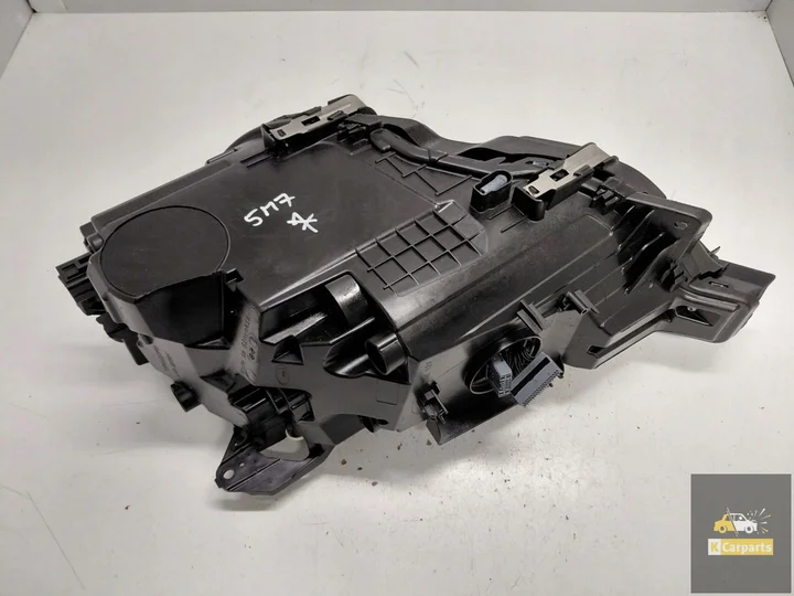 32404710-volvo-xc60-ii-lift-mid-led-rechterlamp — foto 4