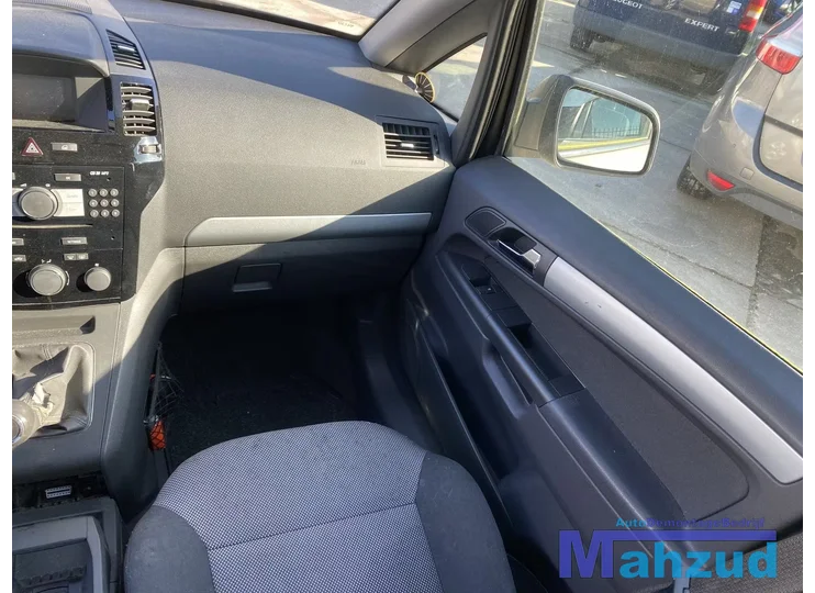 opel-zafira-b-zwart-grijs-interieur-compleet-20052011