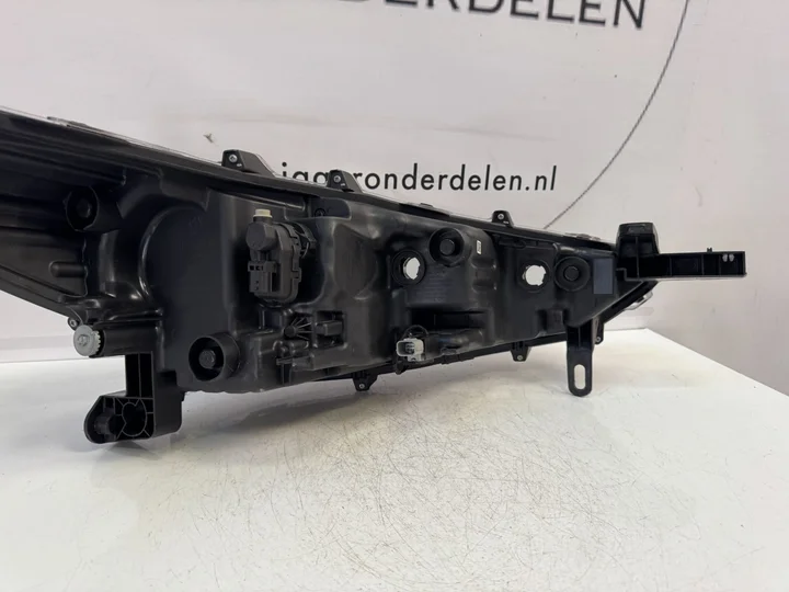 toyota-corolla-cross-led-koplamp-links-hasco-16183-2022 — foto 6