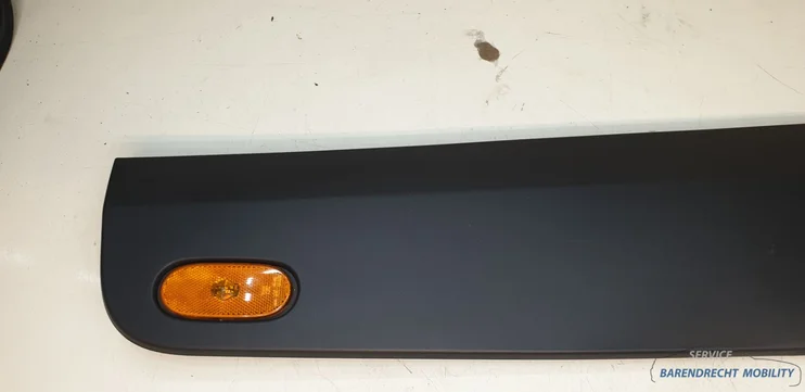 stootstrip-sierlijst-sprinter-w906-links-achter-9066903500-led-zij-markering-crafter-2007-2017 — foto 3