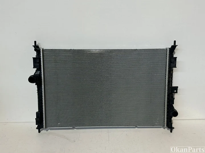 peugeot-expert-toyota-proace-radiateur-9675747980-su001a7209