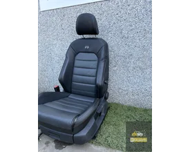 interieur-vw-golf-7-r-r20-ledercarbon-links-bestuurders-stoel — foto 2