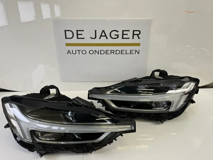 volvo-xc60-2-vol-led-koplampen-set-31420417-31655231 — foto 2
