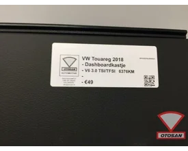 vw-touareg-3-cr7-2018-dashboardkastje-handschoenenkastje — foto 2