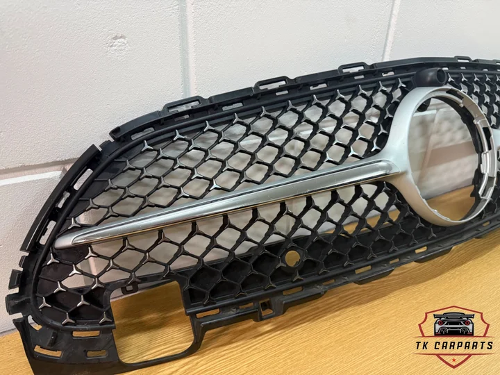mercedes-w206-s206-amg-line-grille-a2068882100 — foto 2