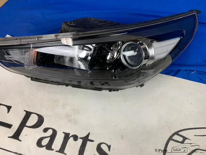 hyundai-i30-koplamp-links-92101g4060-lamp — foto 2