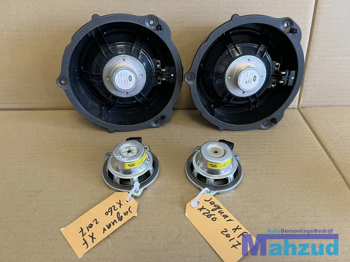 jaguar-xf-x260-links-rechts-voor-speaker-set-box-2015 — foto 6