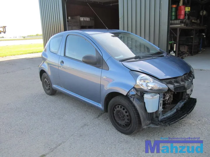 2009-toyota-aygo-10-8r3-demontage-sloop-in-onderdelen-245 — foto 8