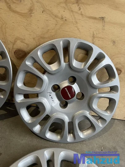fiat-panda-14-inch-wieldoppen-wielkappen — foto 5
