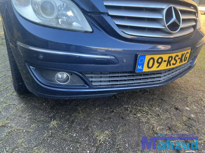 mercedes-b-klasse-w245-blauw-375-voorbumper-20052011 — foto 2