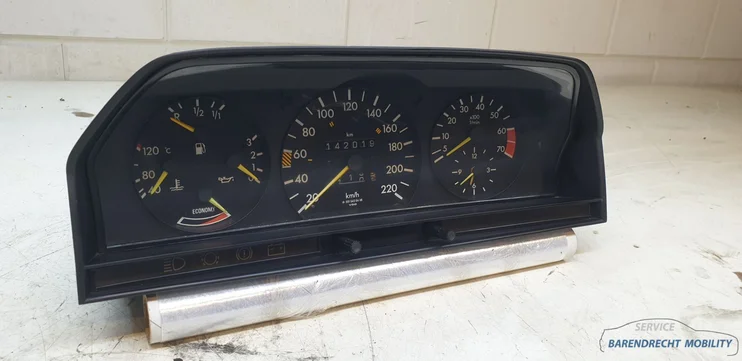 kmteller-cockpit-toerenteller-w201-190-mercedes-2015402347-origineel-gebruikt-1982-1993 — foto 6