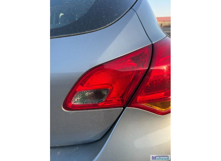 OPEL ASTRA J Schrägheck rechte Rückleuchte 2009-2015