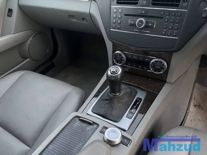 mercedes-c-klasse-w204-kachel-paneel-20072011