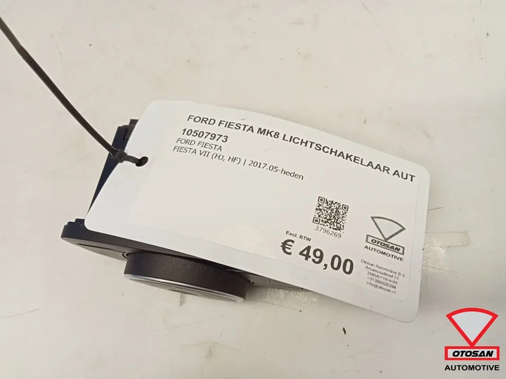 ford-fiesta-mk8-lichtschakelaar-aut-1057973 — foto 2