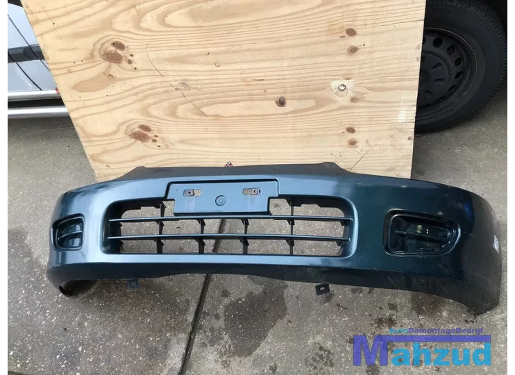 MITSUBISHI Colt V 5 groen voorbumper