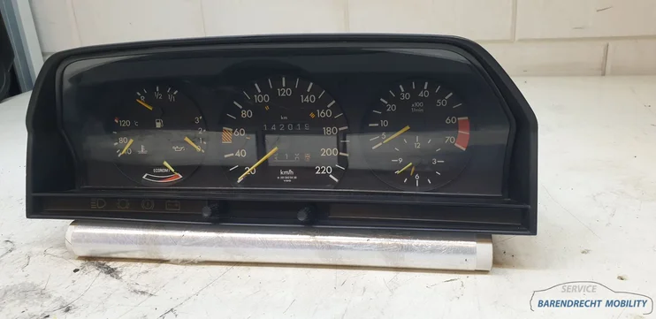kmteller-cockpit-toerenteller-w201-190-mercedes-2015402347-origineel-gebruikt-1982-1993 — foto 7