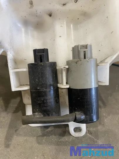 peugeot-108-ruitensproeiertank-reservoir-2014 — foto 4