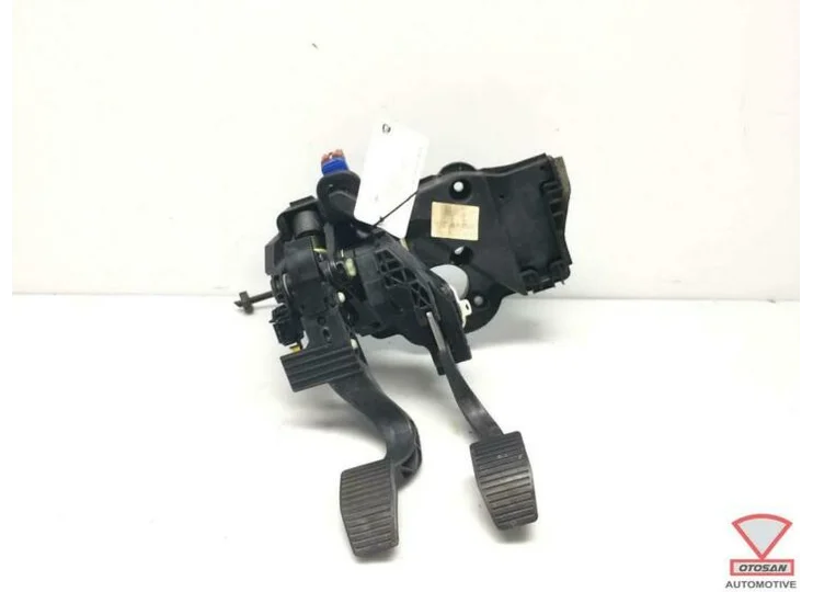 fiat 500x 2018 pedal set clutch brake pedal 00520490260