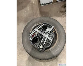 vw-golf-4-thuiskomer-reservewiel-krikset-5x100-57-1-15-inch