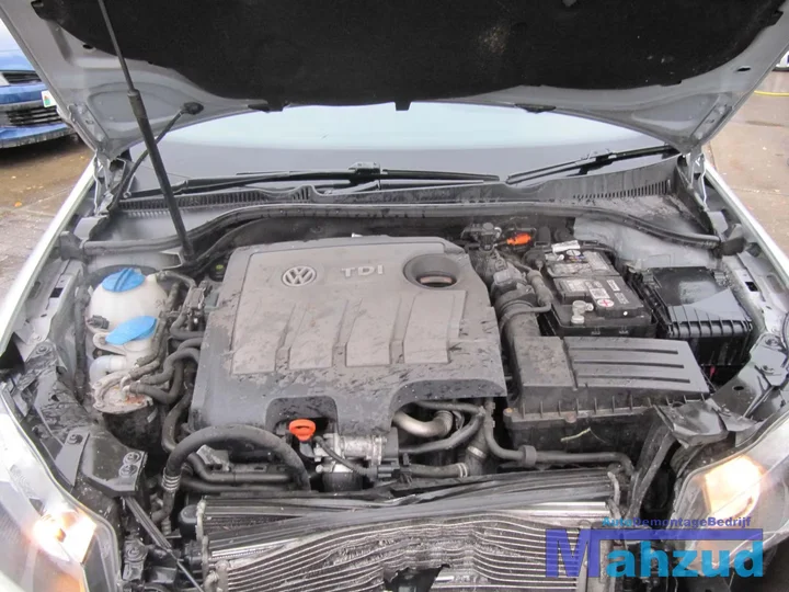 2012-volkswagen-golf-6-16-tdi-demontage-sloop-124 — foto 13