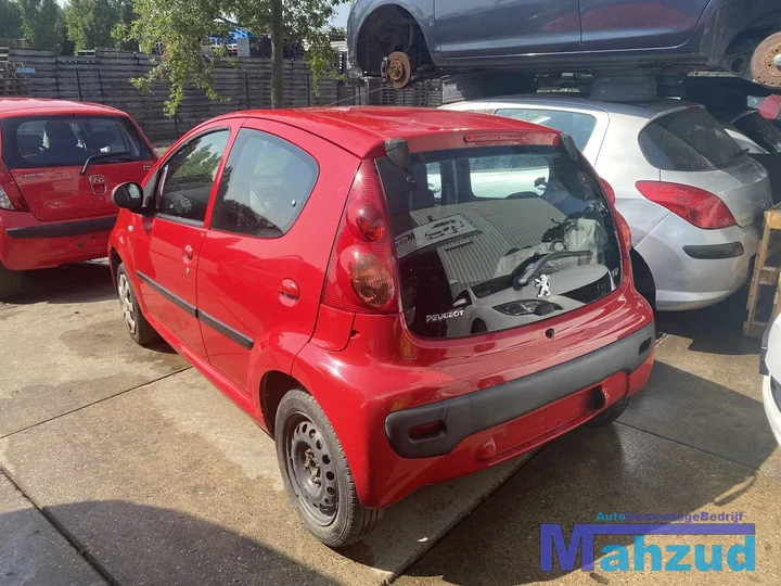 2010-peugeot-107-10-automaat-demontage-sloop-donorauto — foto 5