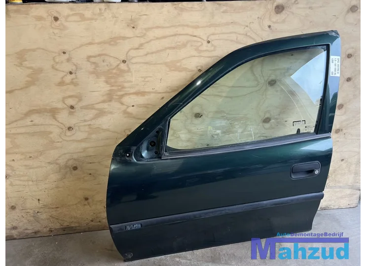 OPEL VECTRA B SEDAN Groen L359 links voor deur 1995-2002