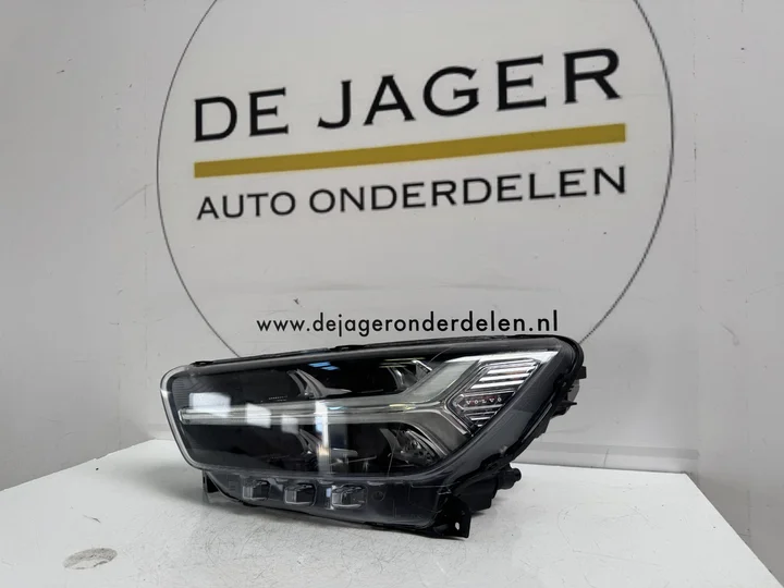 volvo-xc40-xc-40-full-led-koplamp-links-31655635 — foto 3
