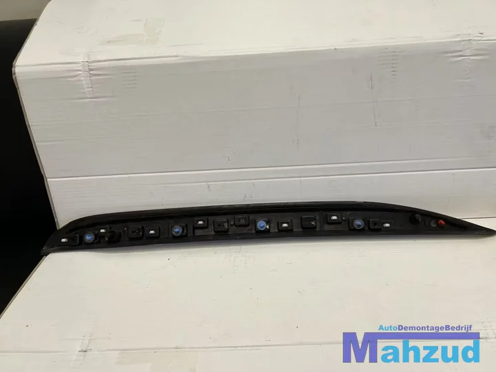 peugeot-2008-links-achter-deur-chrome-strip-20132019-9806404877 — foto 5