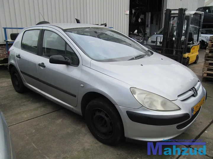 2002-peugeot-307-16-16v-demontage-sloop-236 — foto 5
