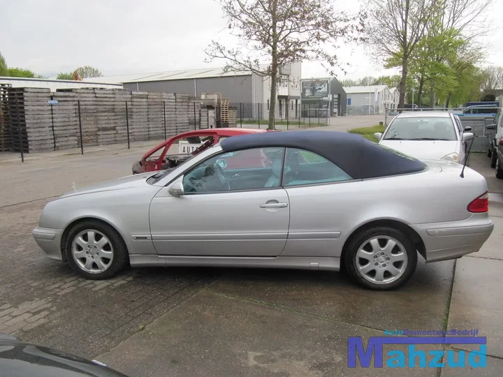 2001-mercedes-a208-clk-320-32-demontage-sloop-33 — foto 3