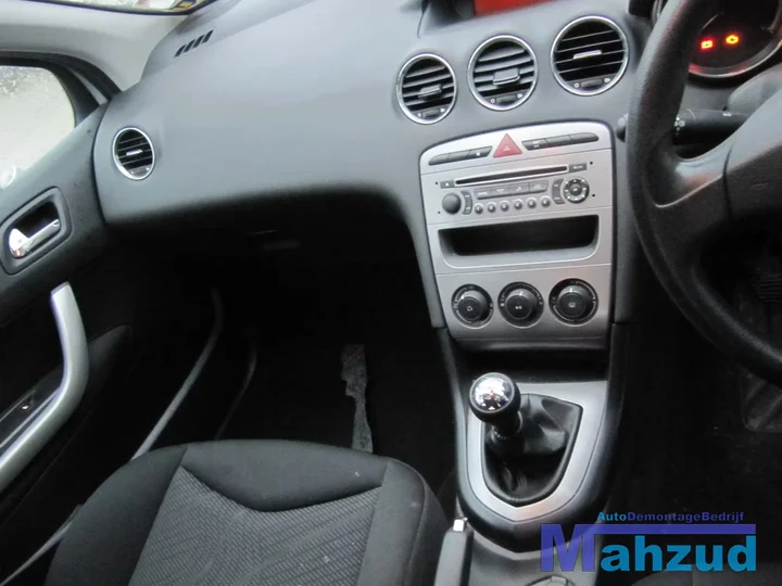 2010-peugeot-308-16-16v-vti-demontage-sloop-229 — foto 15