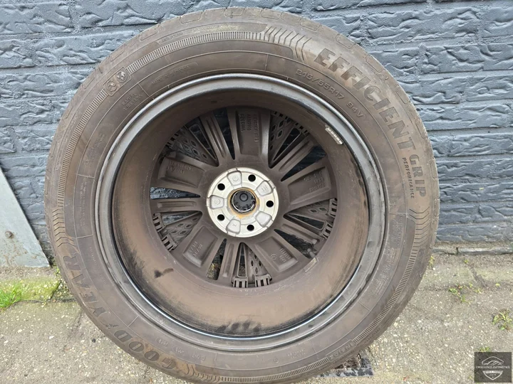 skoda-karoq-facelift-24-17-inch-velg-band-57a601025-origineel — foto 8