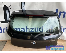 bmw-1-serie-f20-zwart-achterklep-compleet