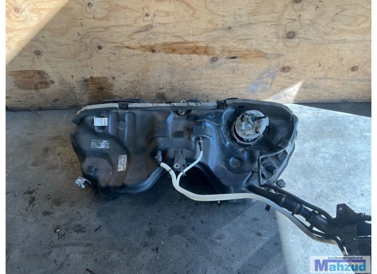 MERCEDES C KLASSE W206 C300E hybrid brandstof tank pomp