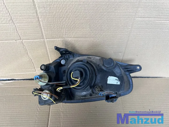 opel-corsa-b-links-koplamp-19941999 — foto 4